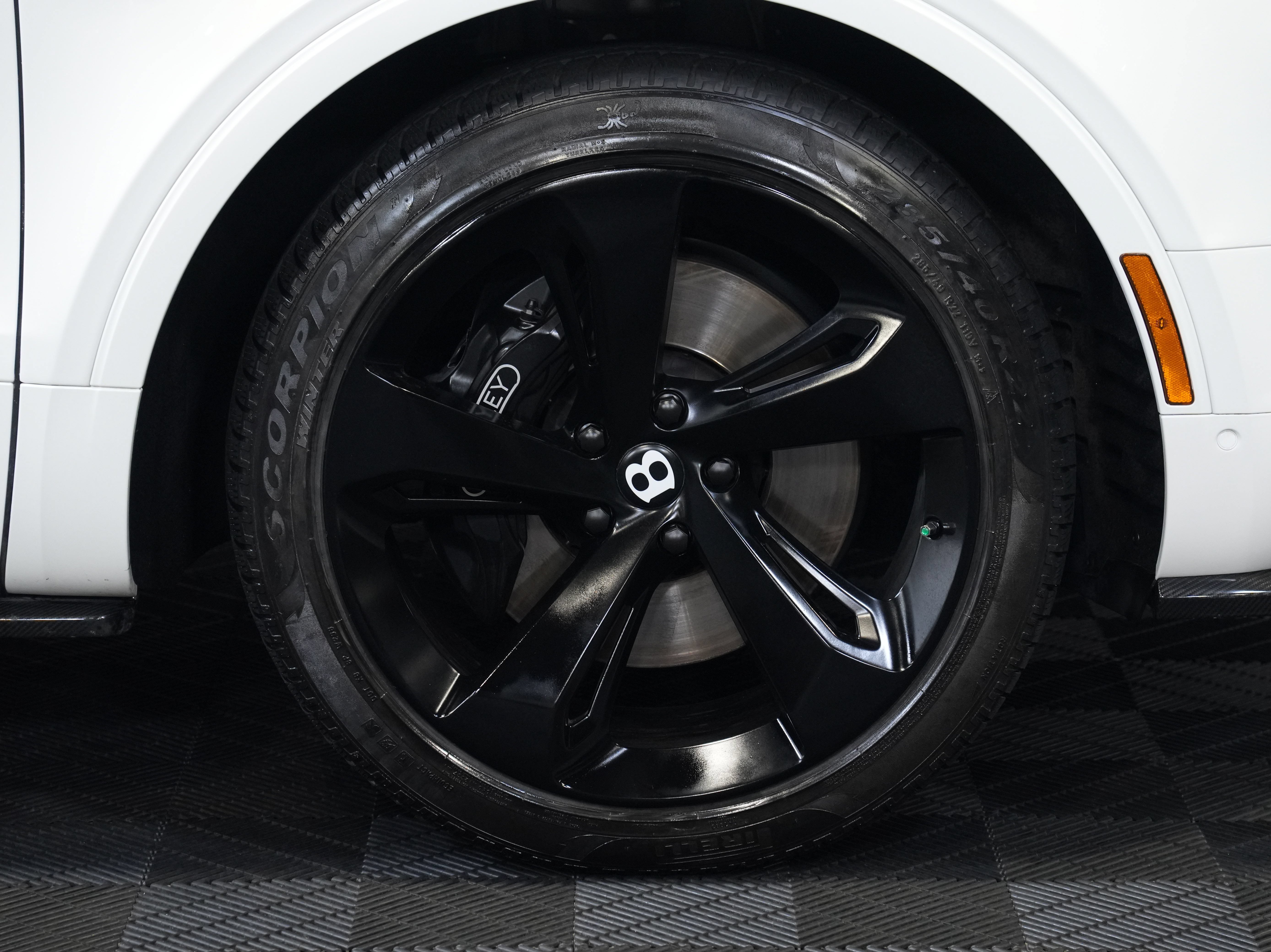 Used 2018 Bentley Bentayga AWD/4WD image 57