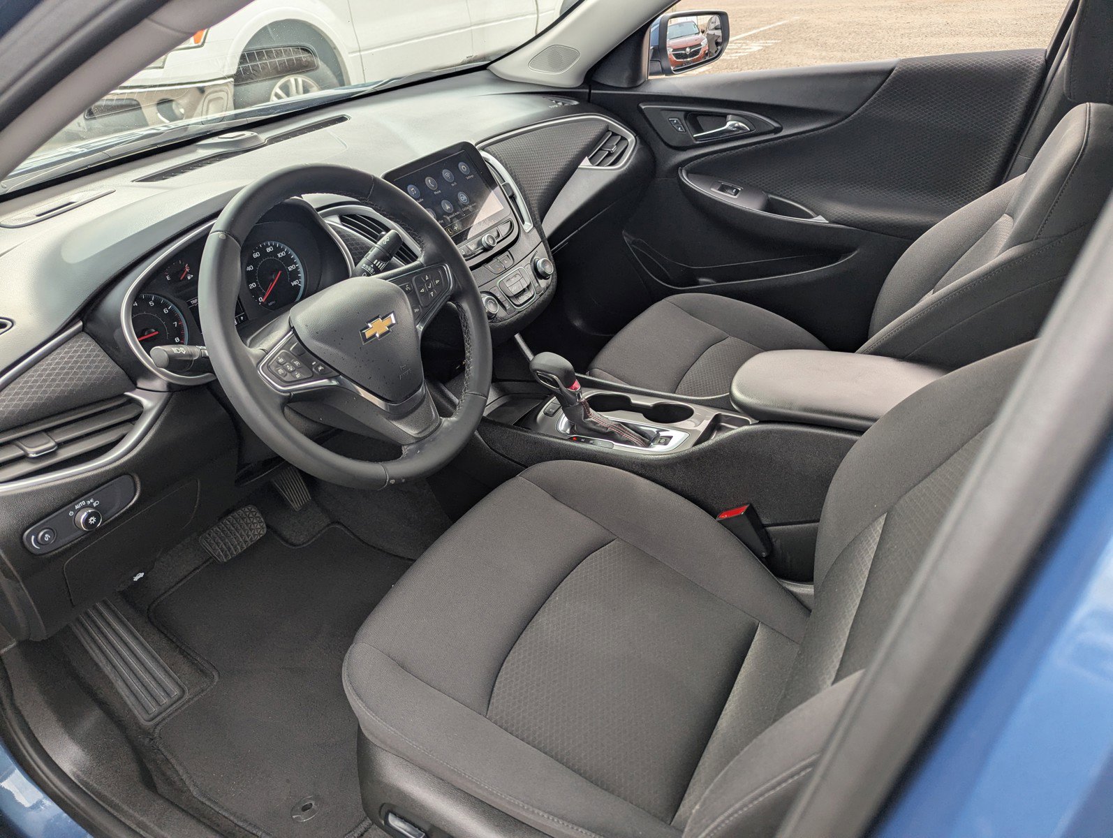 Used 2024 Chevrolet Malibu RS image 9