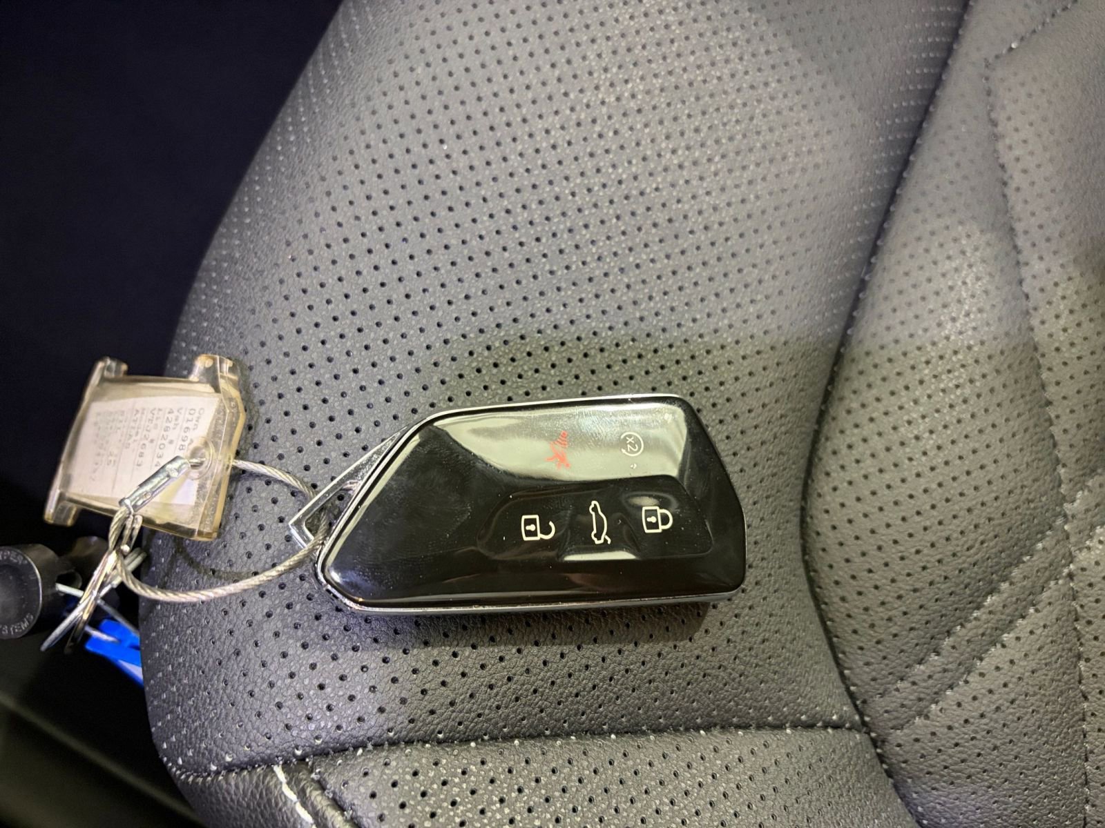 Used 2025 Volkswagen Atlas SE image 22