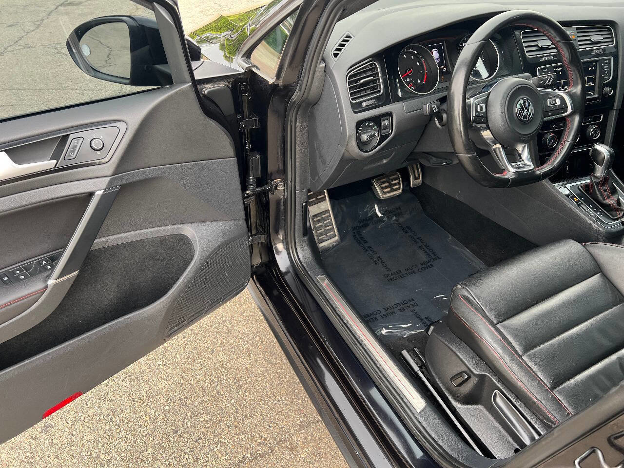 Used 2016 Volkswagen GTI SE w/ Lighting Package (SEL) image 18