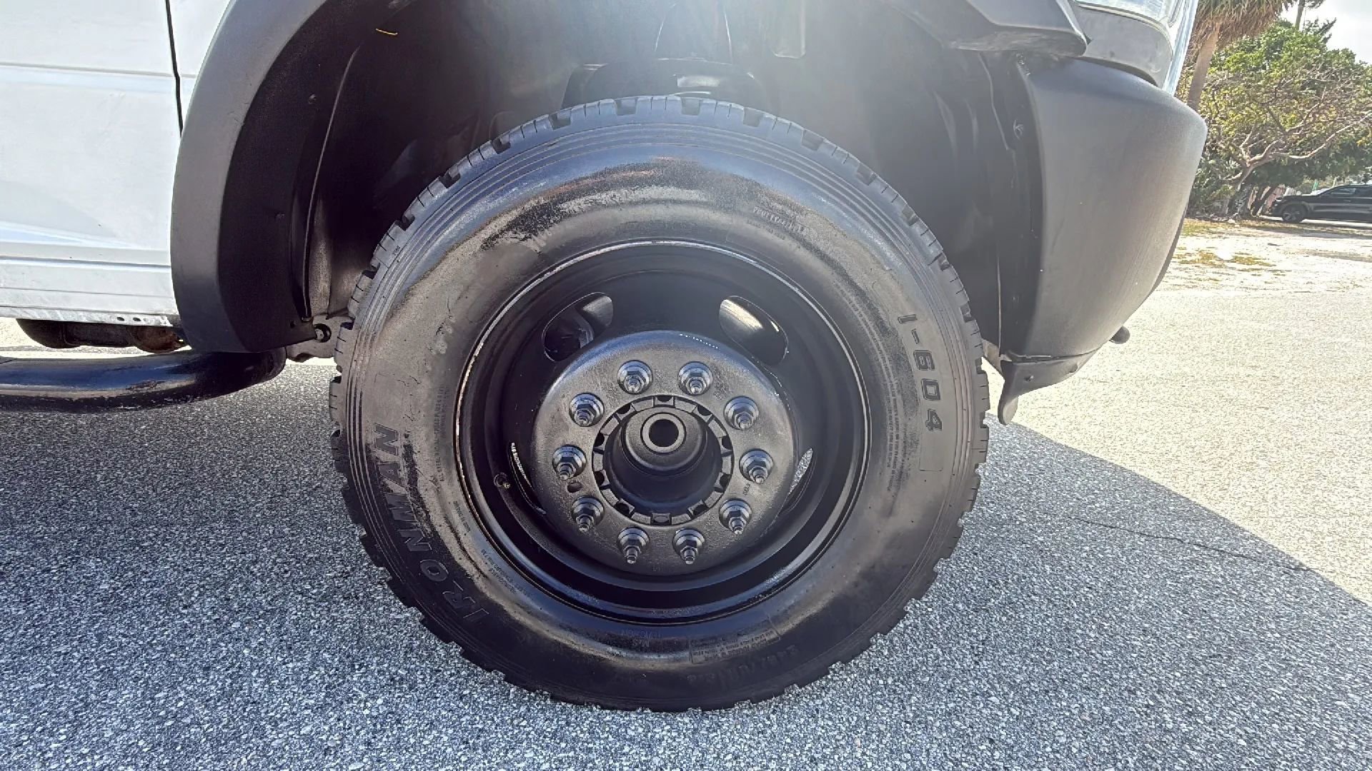 Used 2015 RAM 4500 Tradesman w/ Chrome Appearance Group image 21