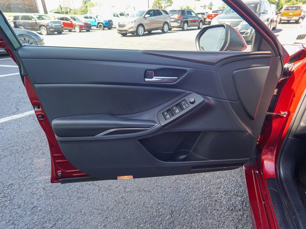 Used 2019 Toyota Avalon XLE FWD image 16