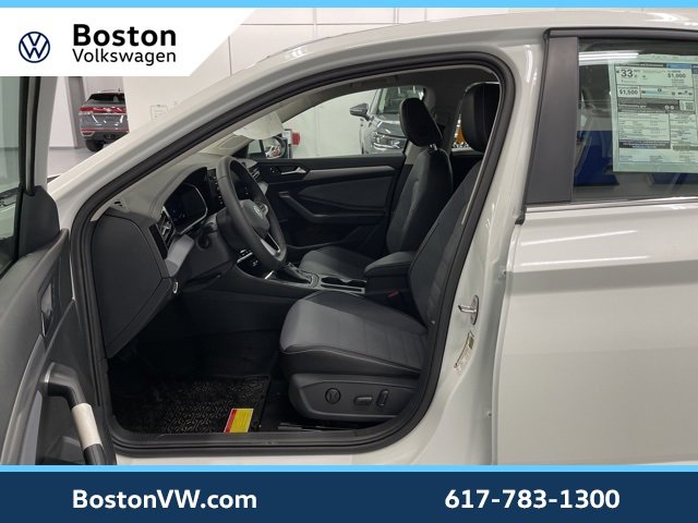 New 2026 Volkswagen Jetta SE image 7