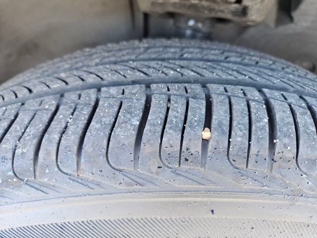 Used 2025 Chevrolet Trax LS image 28