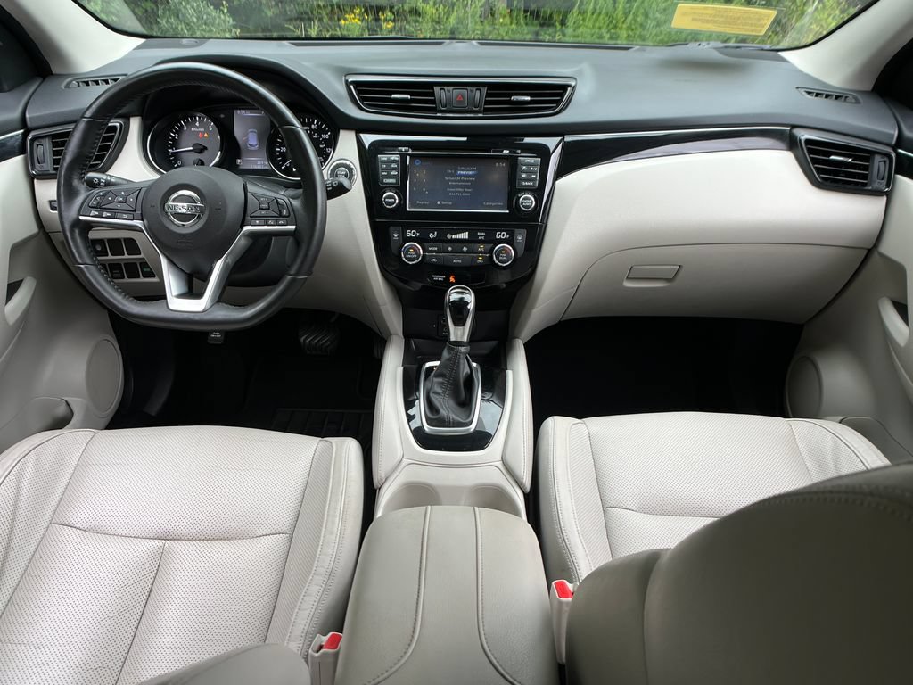 Used 2018 Nissan Rogue Sport SL w/ SL Premium Package AWD/4WD image 13