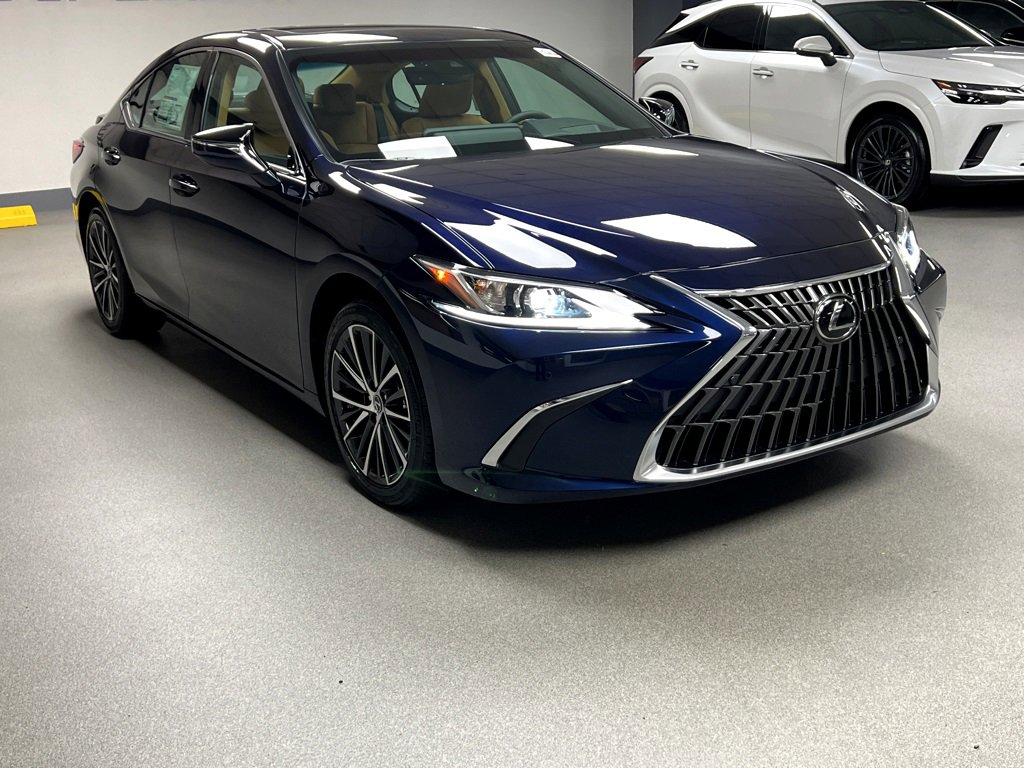 New 2025 Lexus ES 350 w/ Premium Package