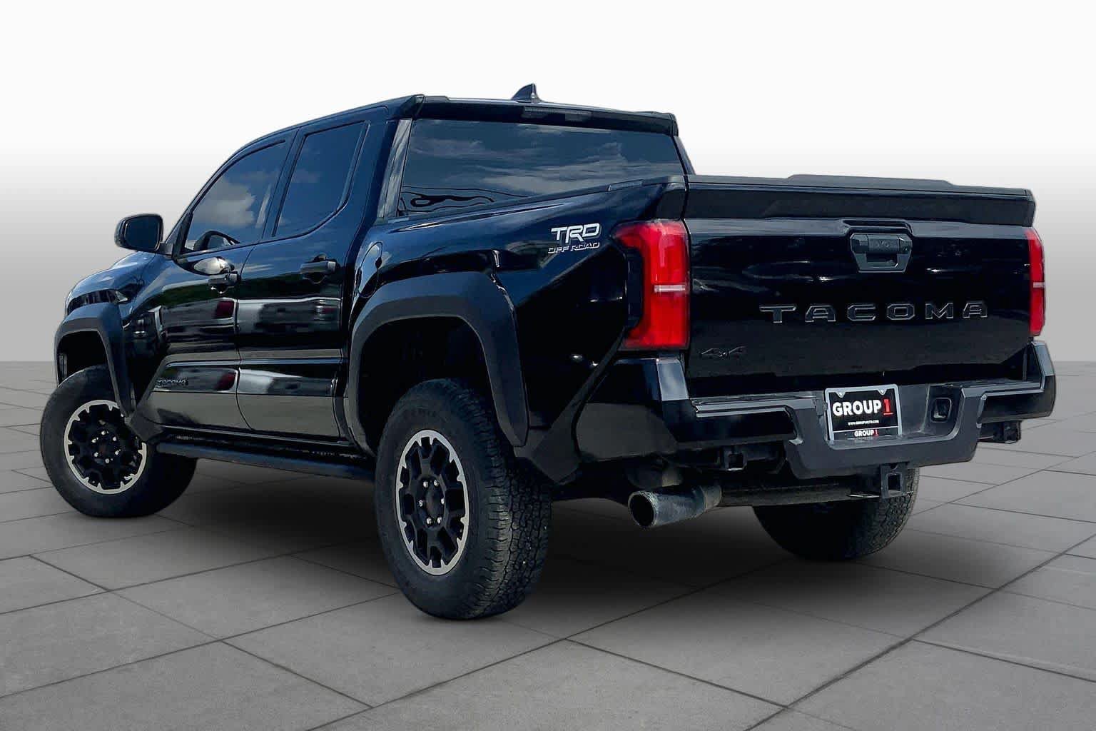 Used 2025 Toyota Tacoma TRD Off-Road AWD/4WD image 12
