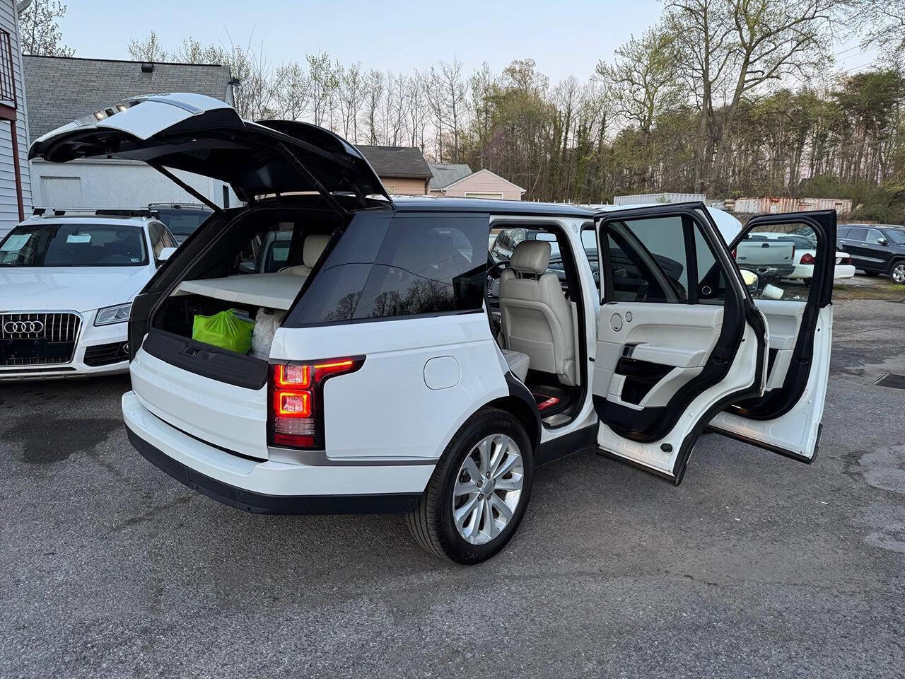 Used 2016 Land Rover Range Rover HSE image 6
