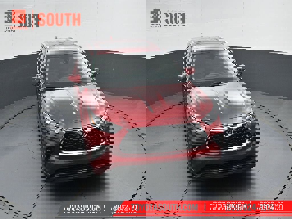 New 2026 Toyota Highlander XLE image 55