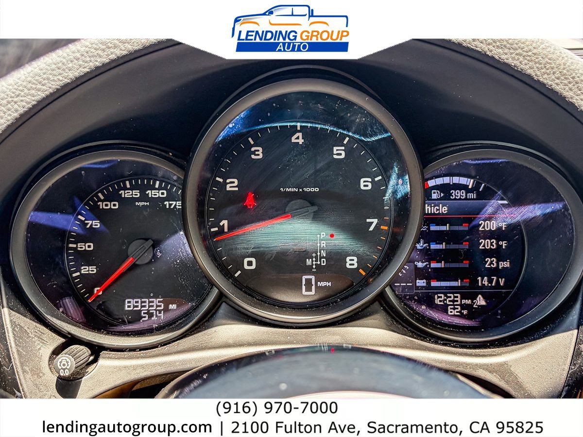 Used 2018 Porsche Macan Sport Edition AWD/4WD image 22