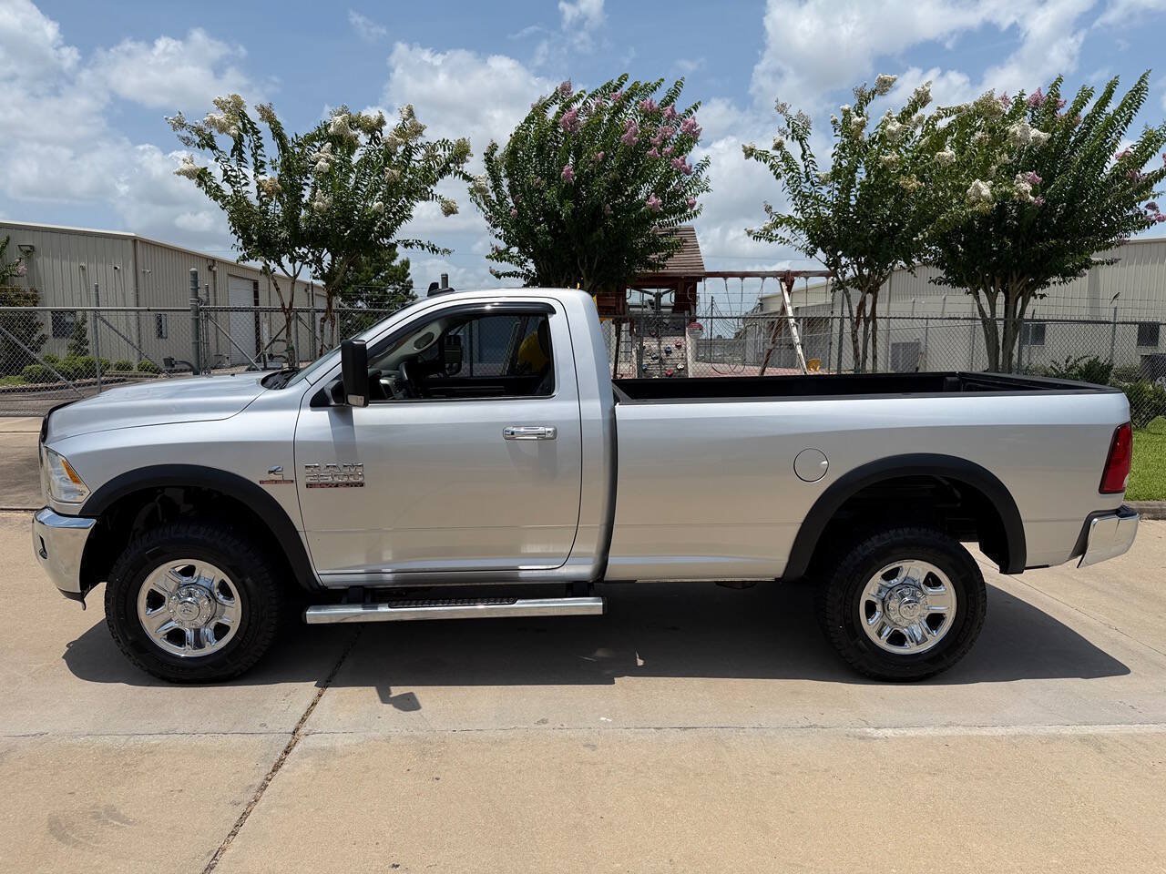 Used 2014 RAM 2500 SLT w/ Popular Equipment Group AWD/4WD image 45