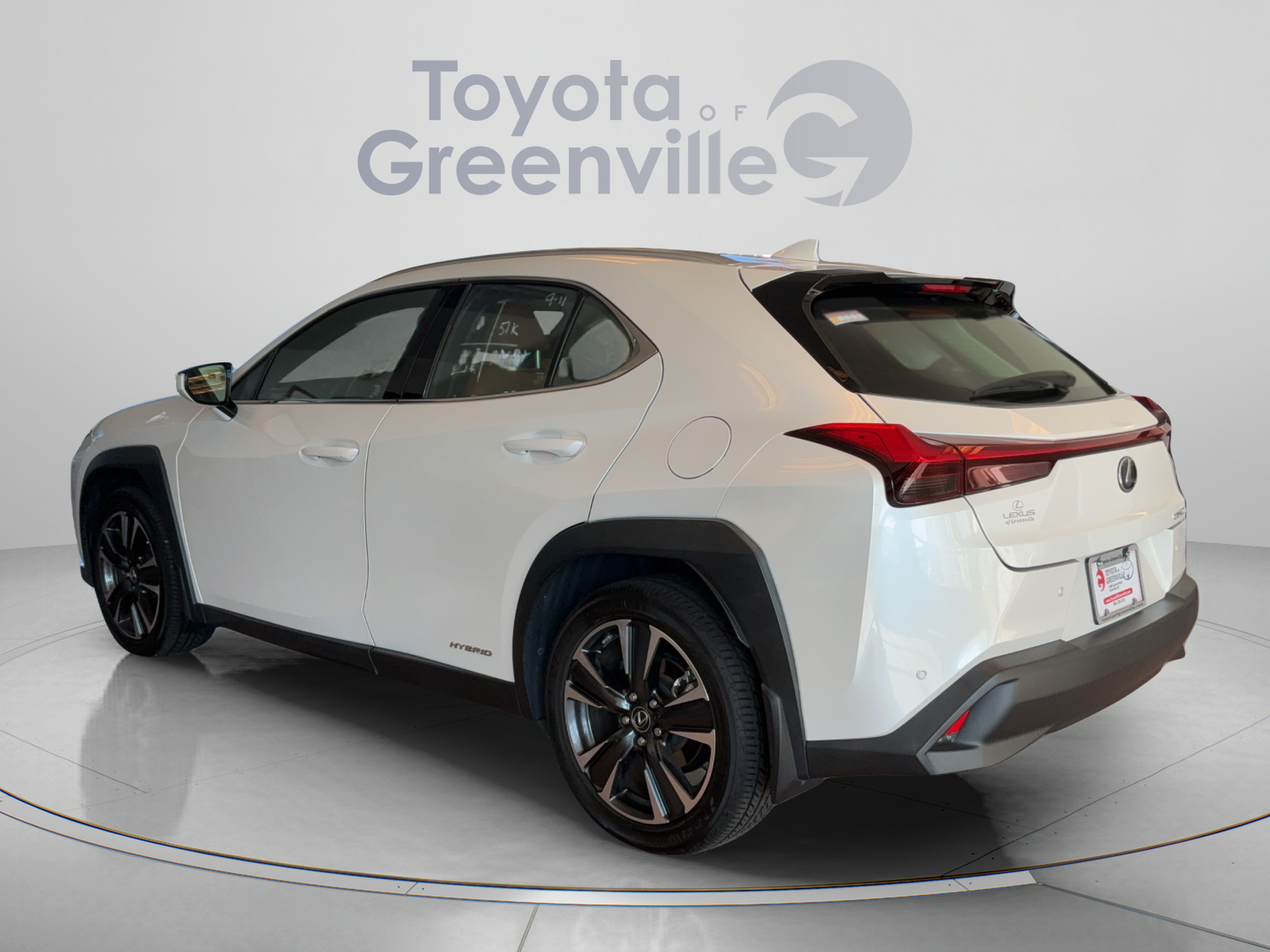 Used 2022 Lexus UX 250h w/ Accessory Package (Z2) AWD/4WD image 4