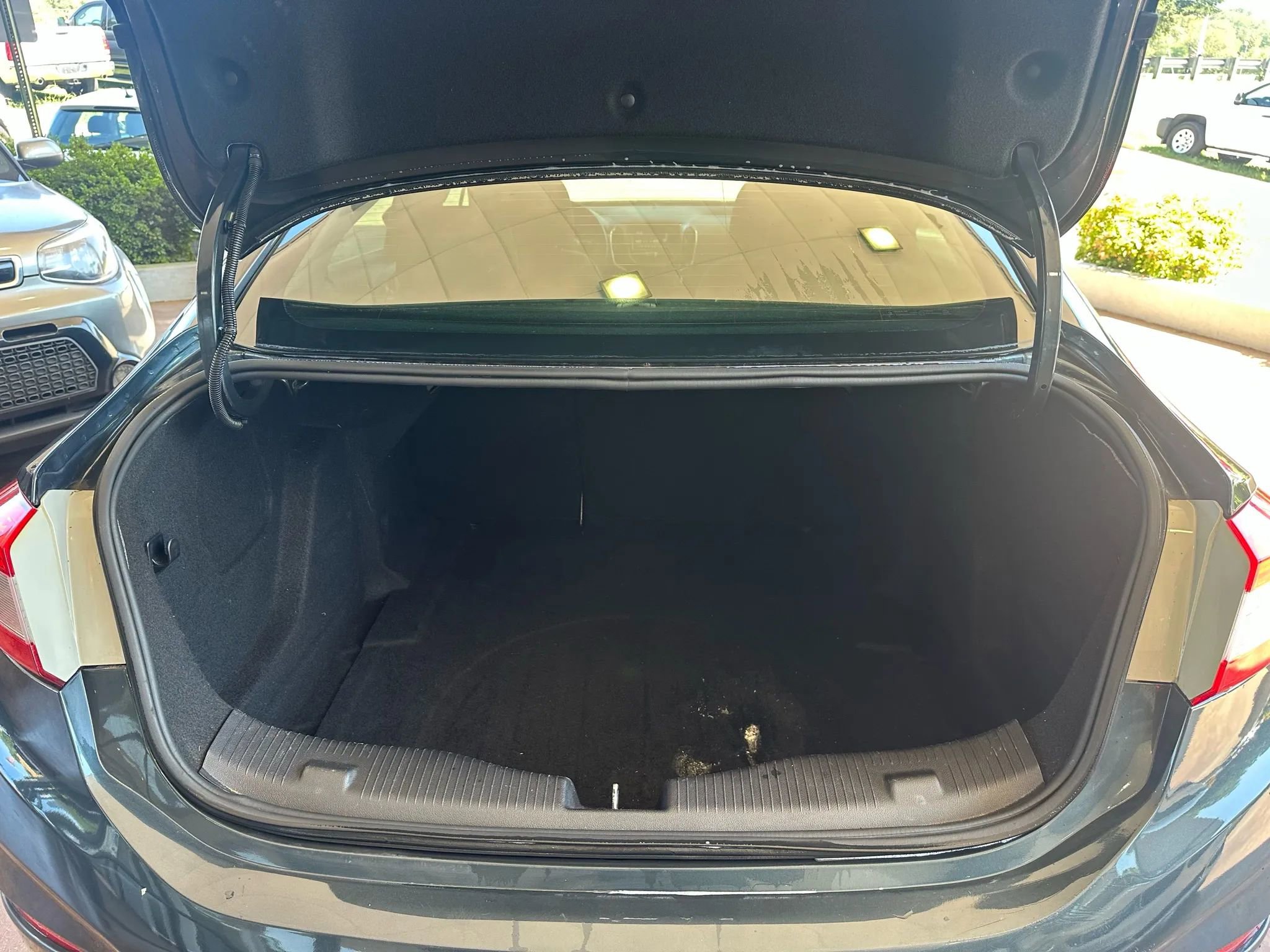 Used 2017 Chevrolet Cruze LT image 26