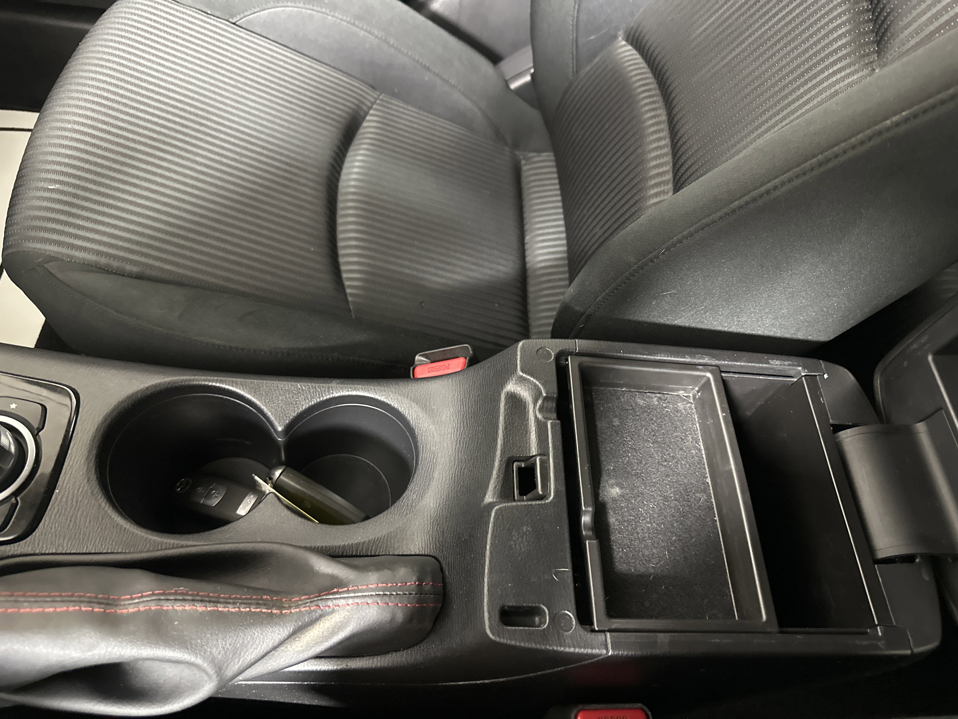 Used 2014 MAZDA MAZDA3 i Touring w/ Technology Package image 21