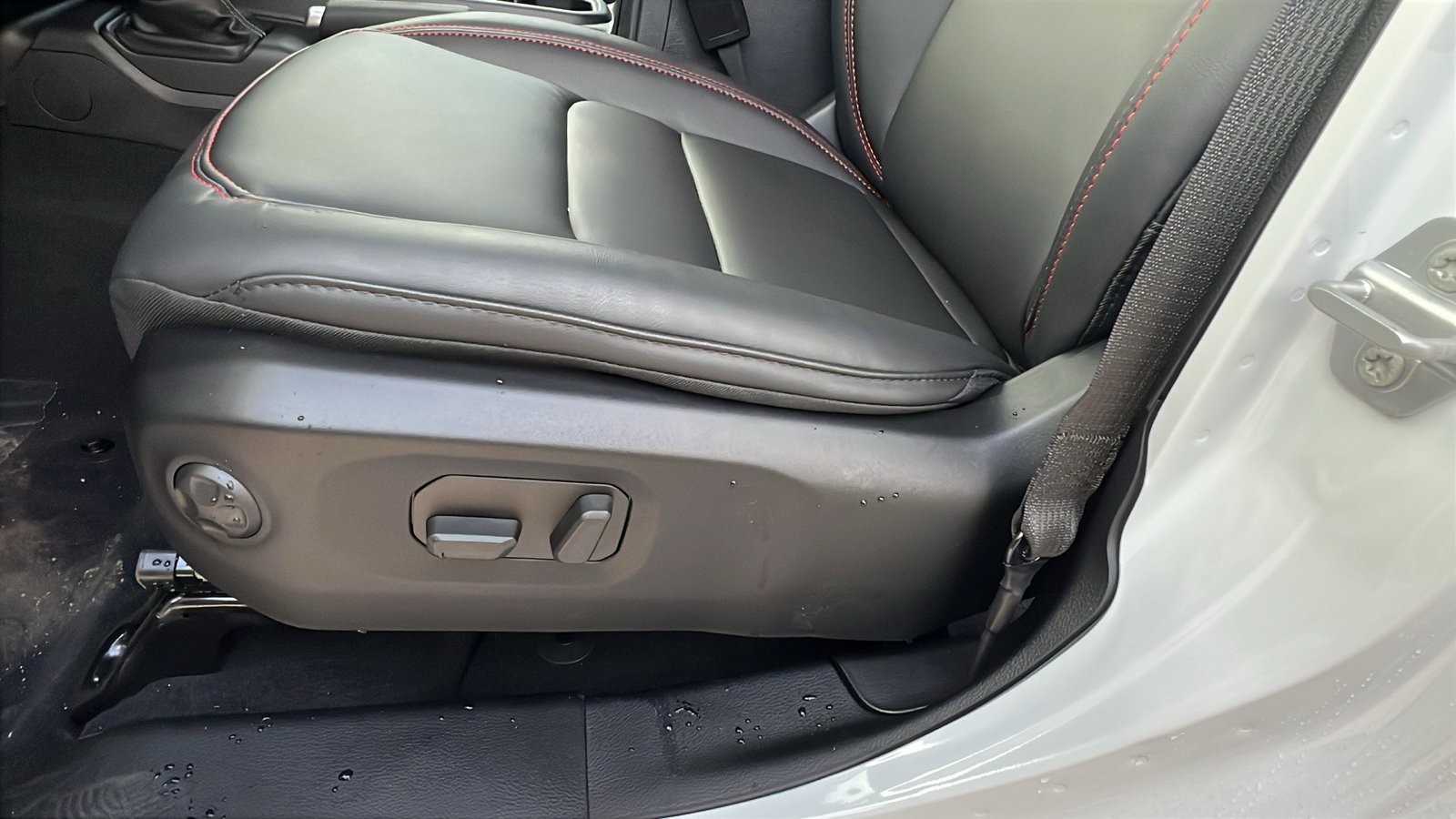 New 2026 Jeep Wrangler Unlimited Rubicon image 16