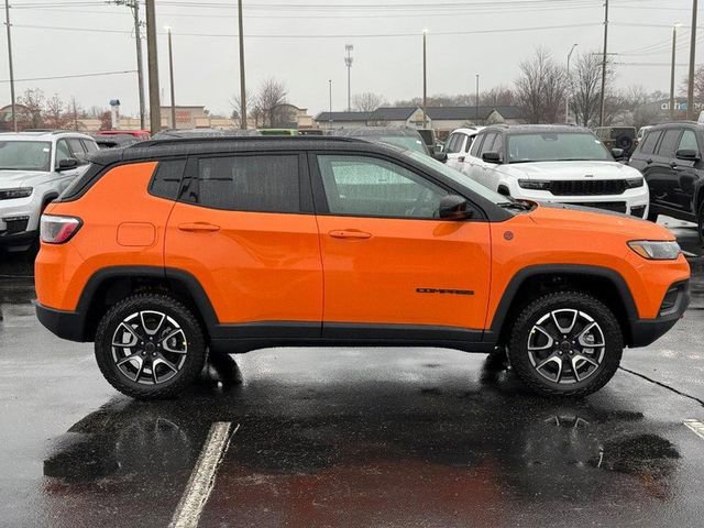 New 2026 Jeep Compass Trailhawk w/ Sun, Sound & Navigation Group image 2