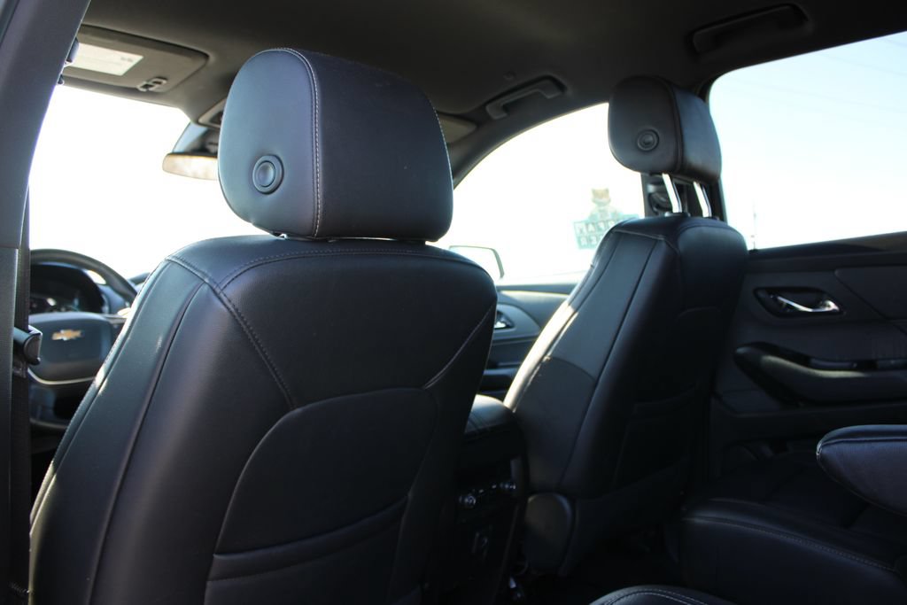 Used 2023 Chevrolet Traverse LT FWD image 26