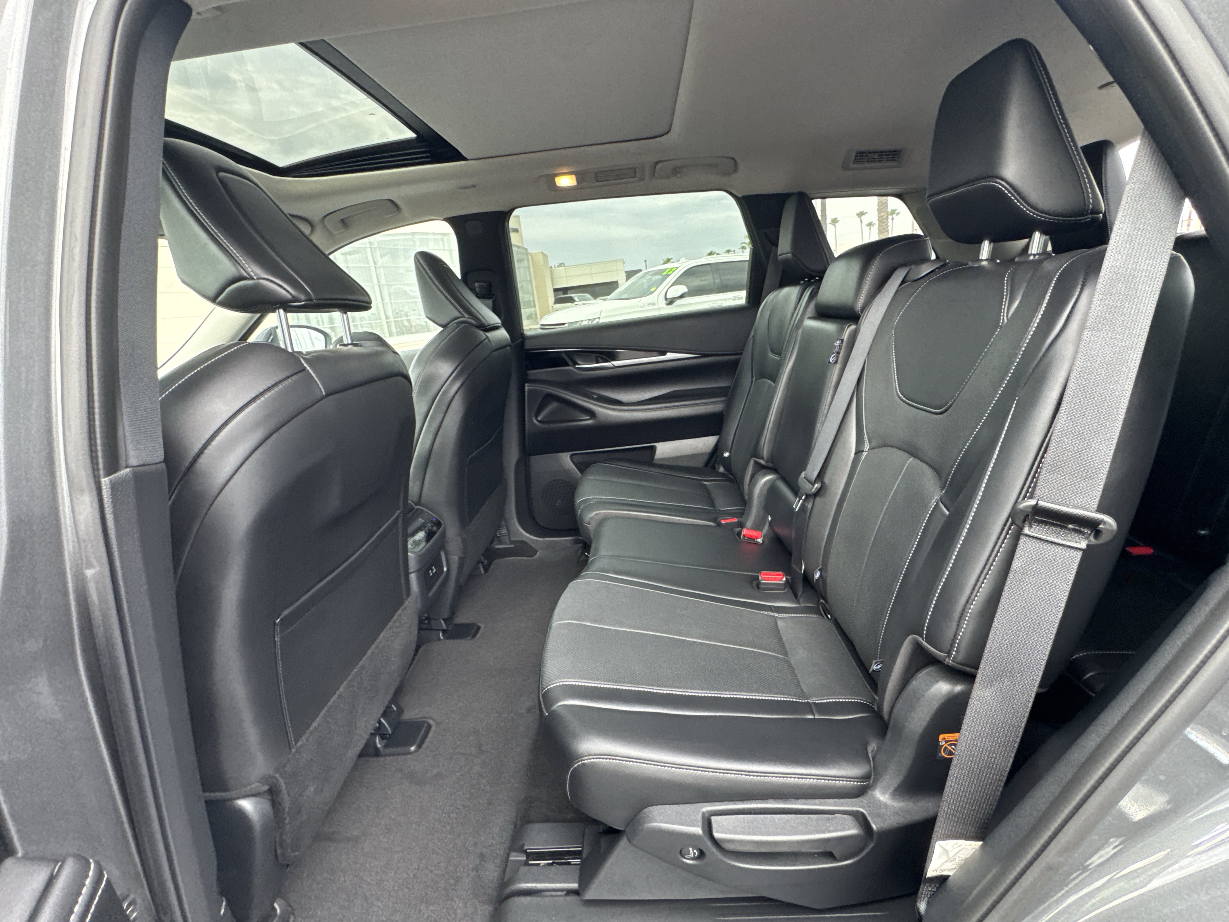 Used 2025 INFINITI QX60 Pure FWD image 25
