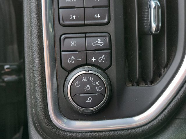 Used 2022 Chevrolet Silverado 1500 LT Trail Boss w/ LT Trail Boss Premium Package AWD/4WD image 9