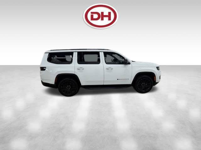 Used 2024 Jeep Wagoneer Series II AWD/4WD image 2