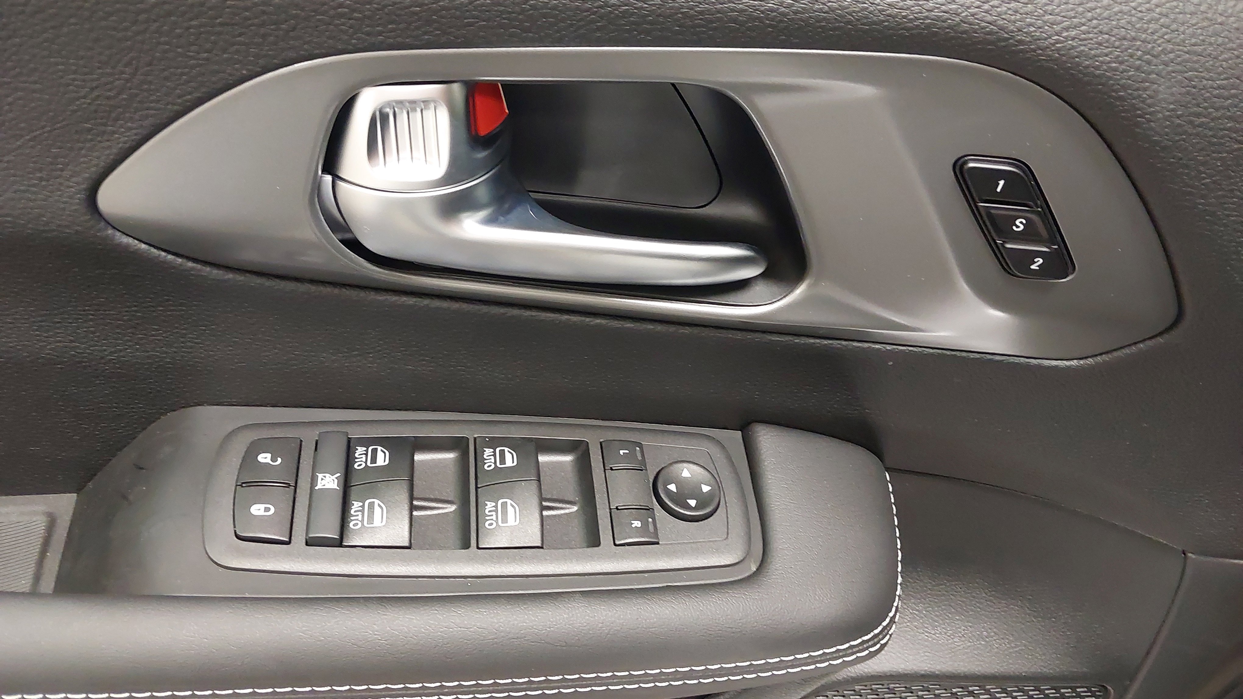New 2026 Chrysler Pacifica Select image 25