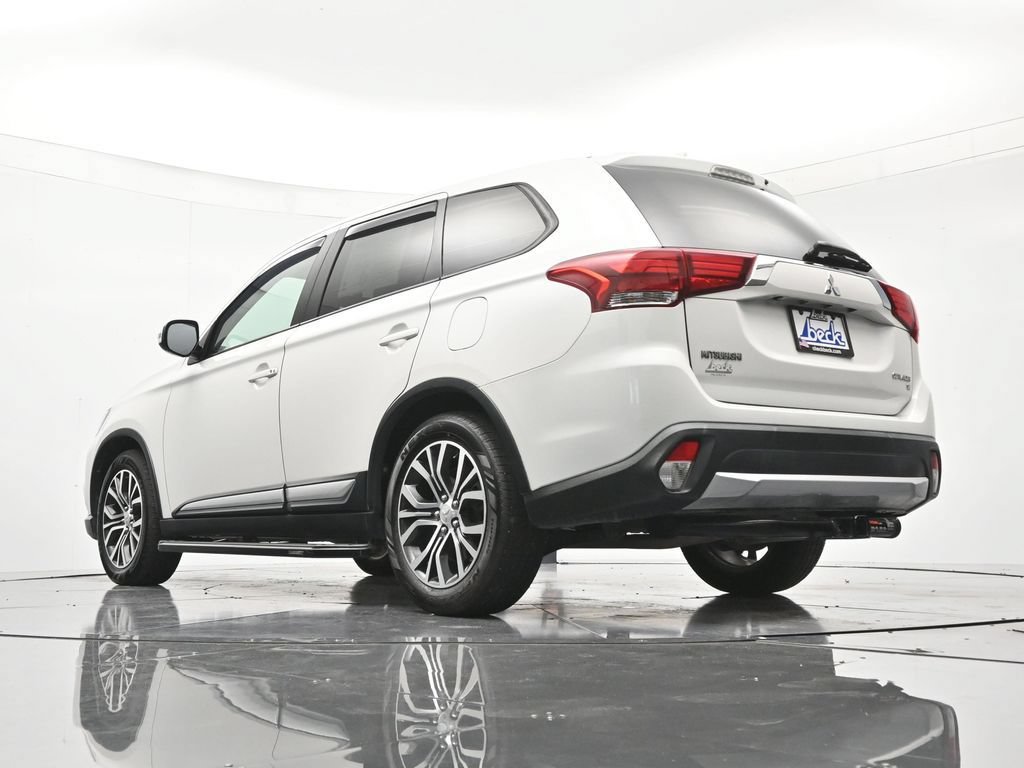 Used 2018 Mitsubishi Outlander SE FWD image 42