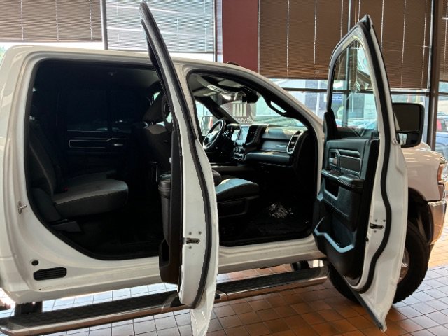 Used 2024 RAM 2500 Big Horn w/ Off Road Package AWD/4WD image 34