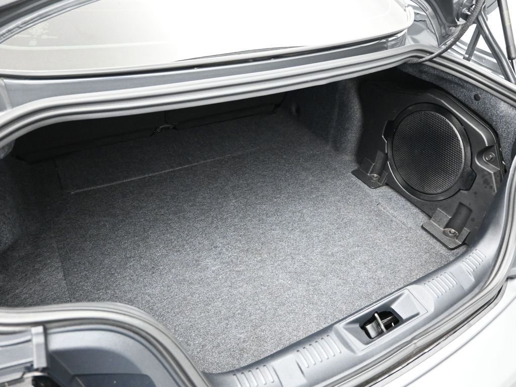 Used 2024 Ford Mustang GT Premium image 9