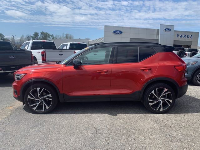 Used 2019 Volvo XC40 T5 R-Design image 5