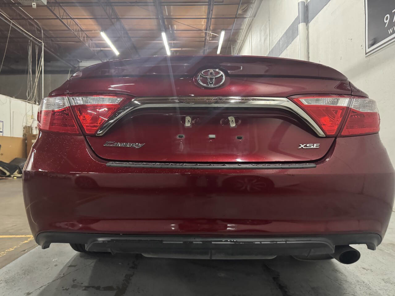 Used 2017 Toyota Camry LE image 9