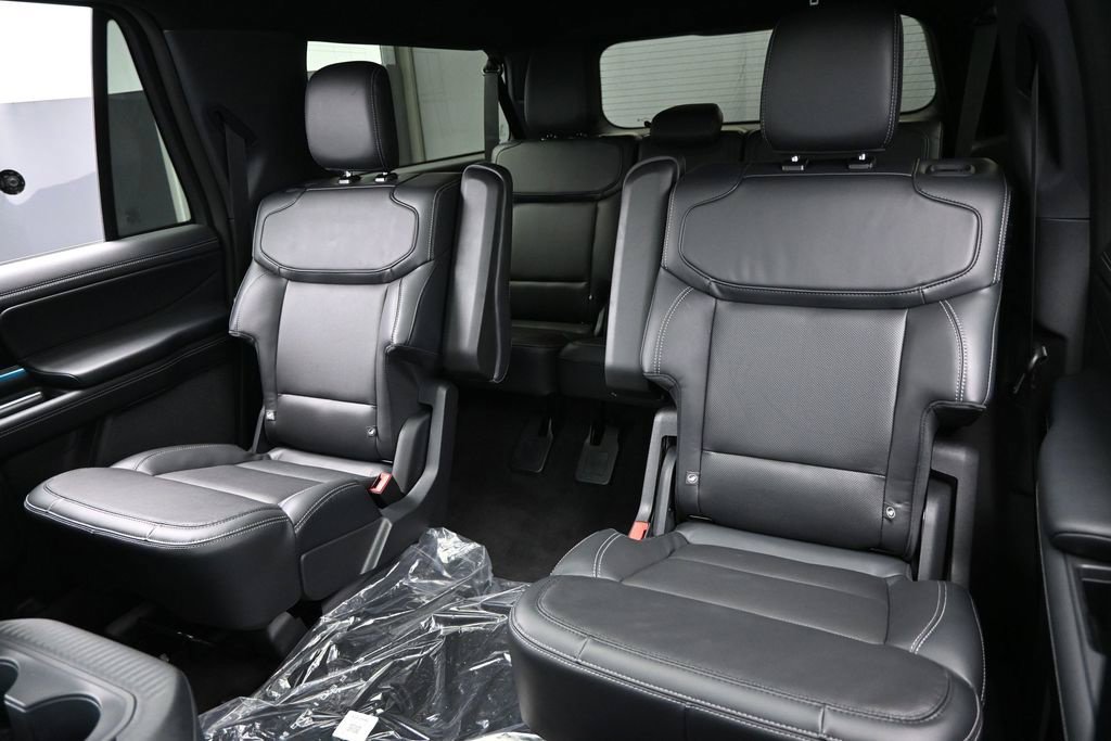 New 2026 Ford Expedition Max Platinum w/ Stealth Performance Package AWD/4WD image 14
