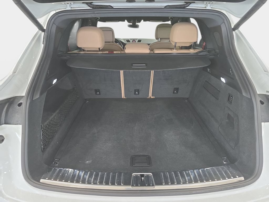 Used 2022 Porsche Cayenne AWD/4WD image 10