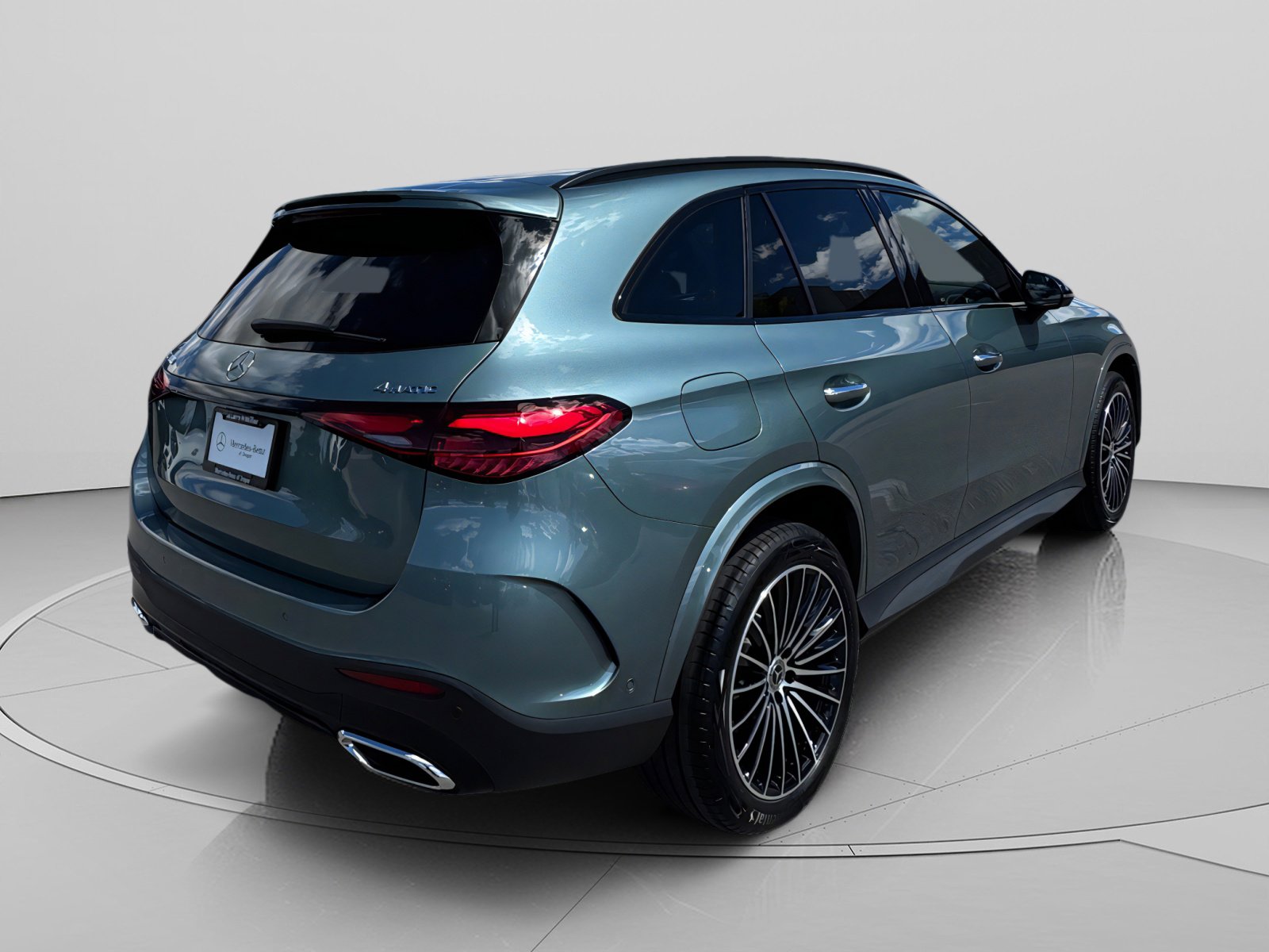 Used 2026 Mercedes-Benz GLC 300 4MATIC image 5