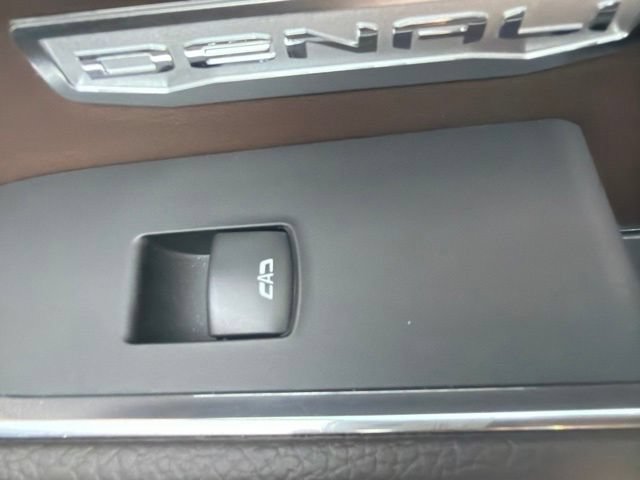 Used 2024 GMC Sierra 1500 Denali w/ Denali Reserve Package AWD/4WD image 31