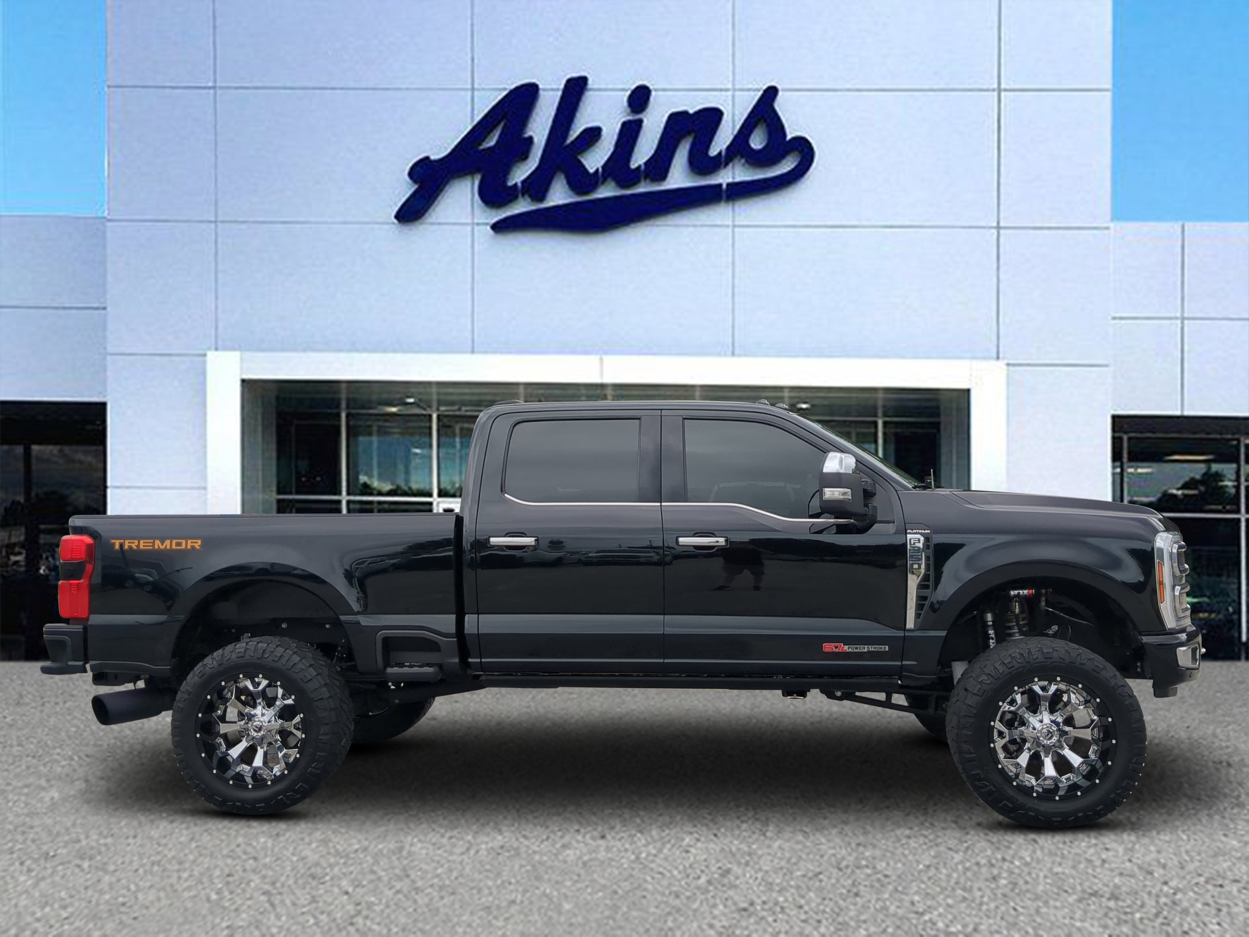 Used 2024 Ford F350 Platinum w/ Tremor Off-Road Package AWD/4WD video 1