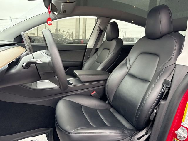 Used 2021 Tesla Model Y Long Range image 11