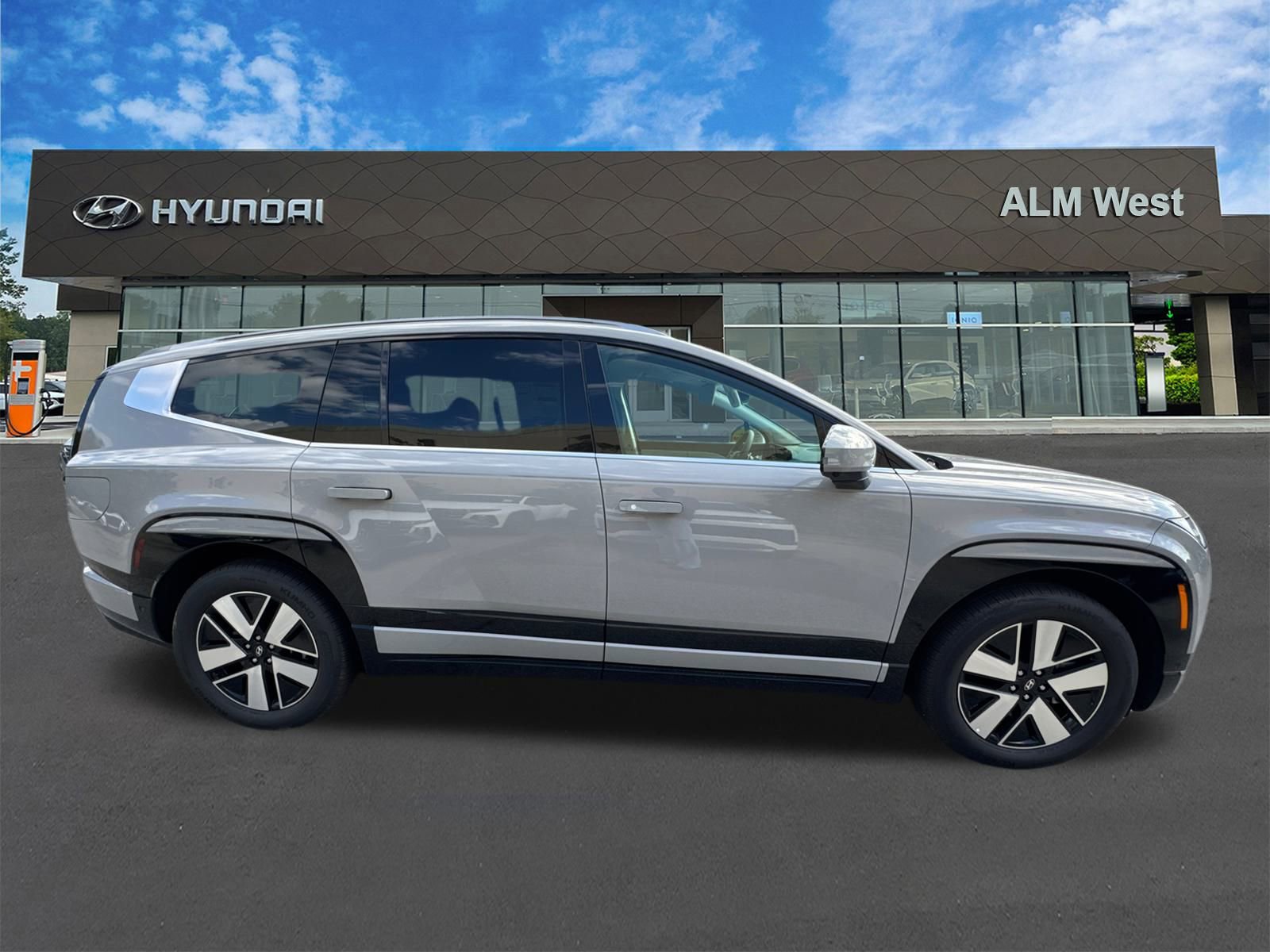 New 2026 Hyundai Ioniq 9 SEL image 4