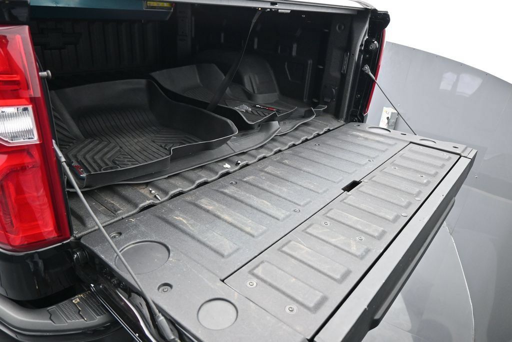 Used 2025 Chevrolet Silverado 1500 ZR2 w/ Technology Package AWD/4WD image 46