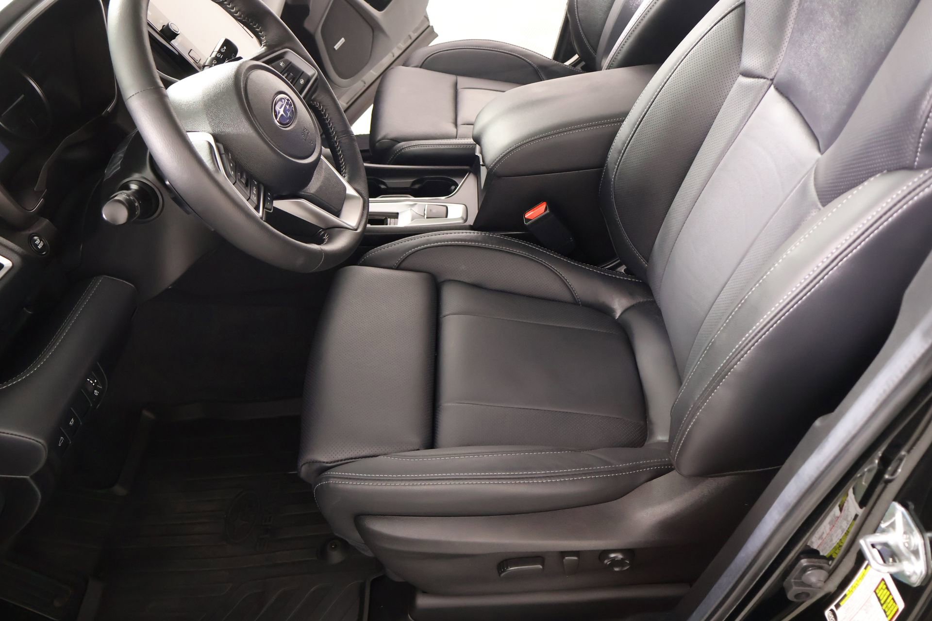 Used 2025 Subaru Ascent Limited image 11