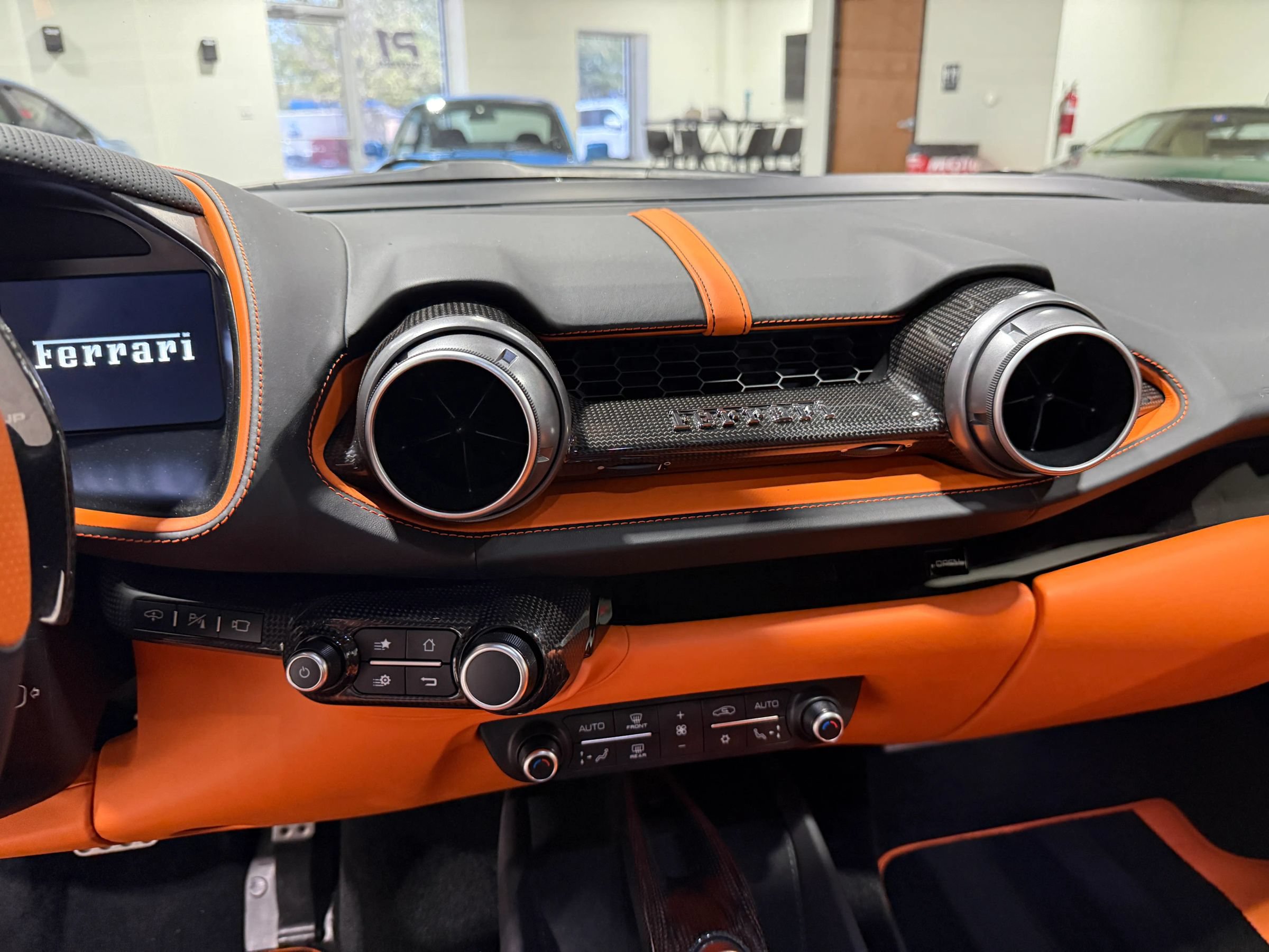 Used 2020 Ferrari 812 Superfast RWD image 48