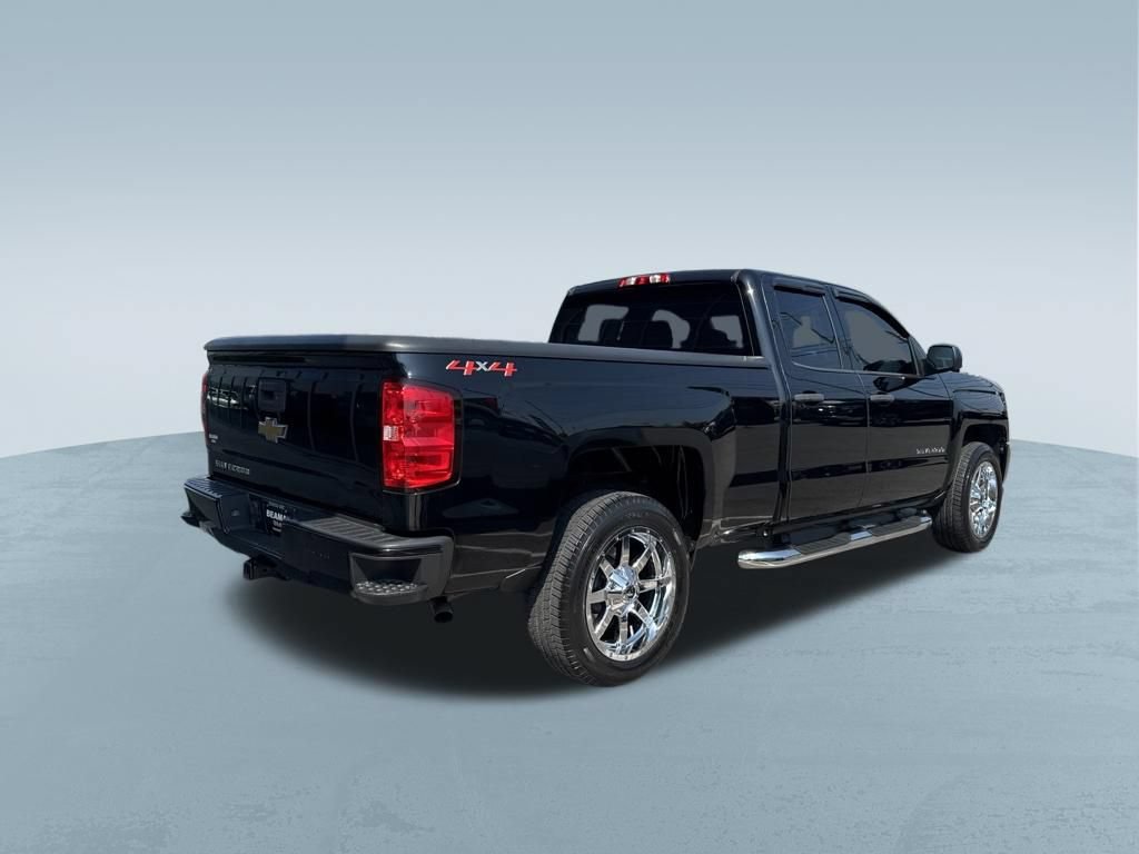 Used 2018 Chevrolet Silverado 1500 Custom w/ Custom Value Package AWD/4WD image 8