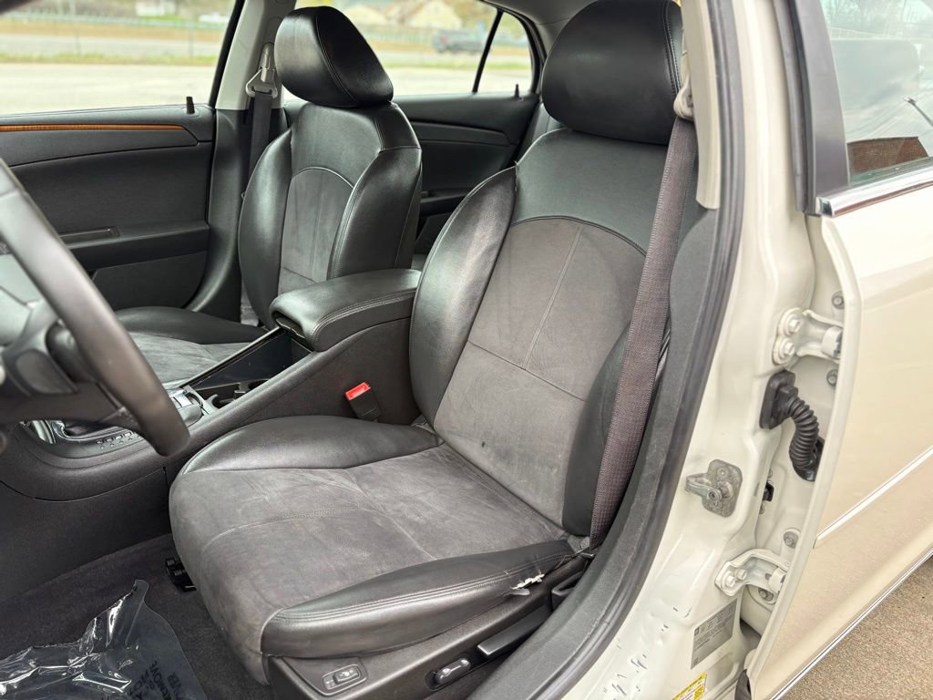 Used 2010 Chevrolet Malibu LT image 22