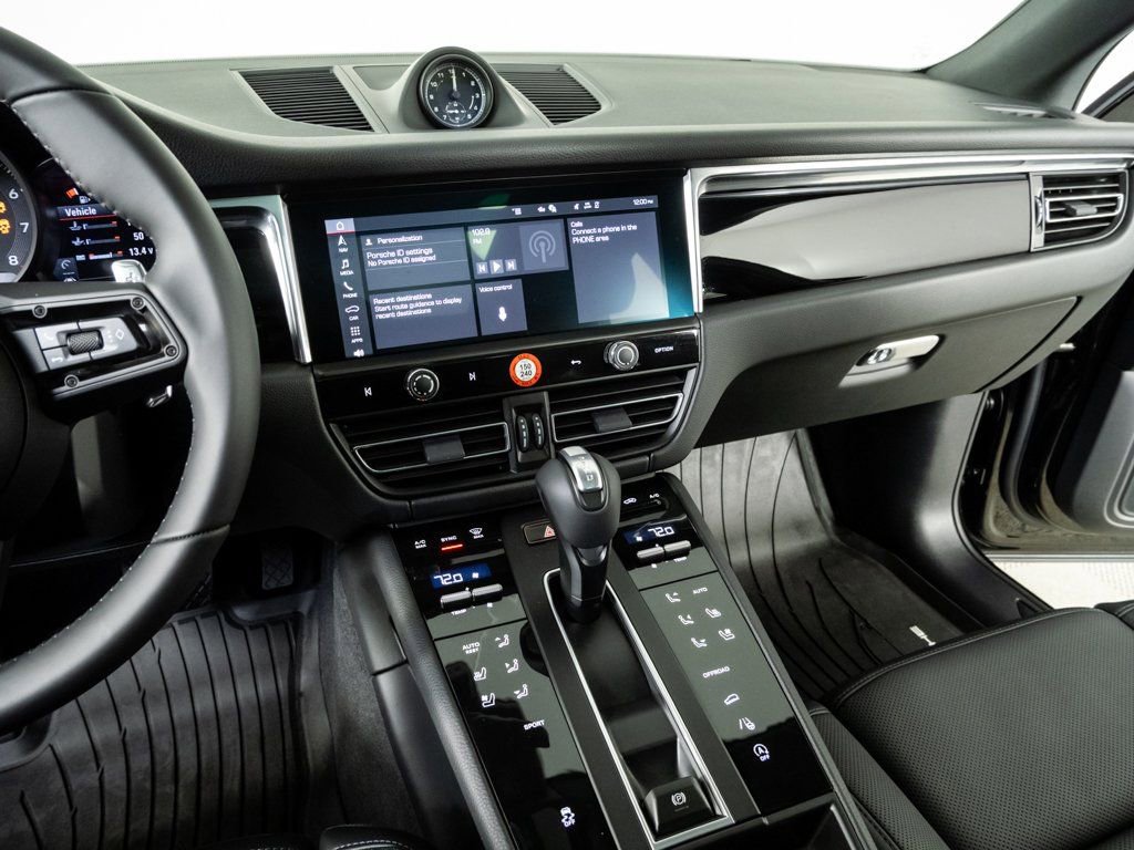 New 2026 Porsche Macan AWD/4WD image 13
