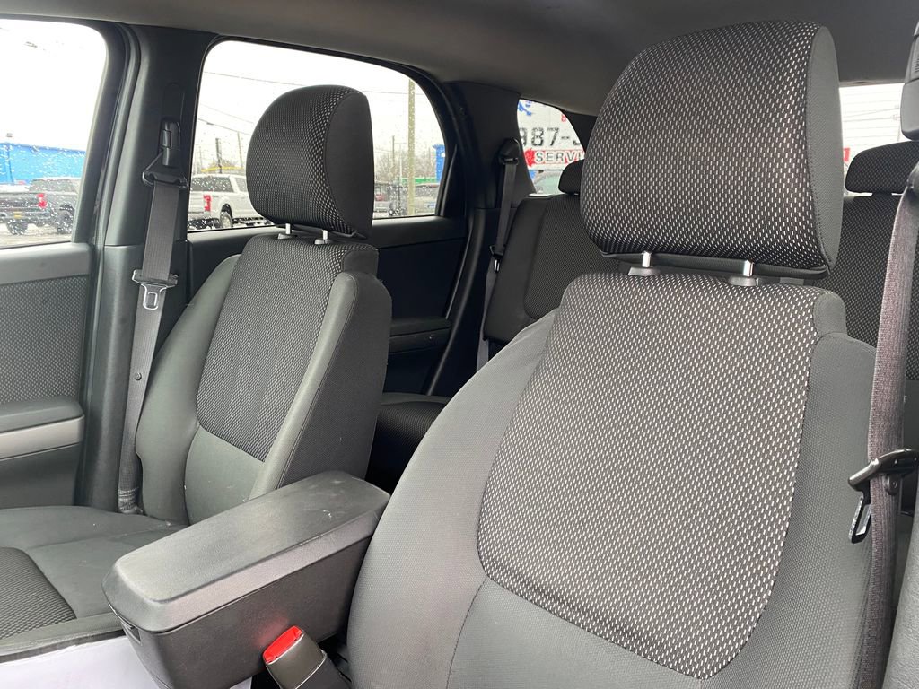 Used 2006 Pontiac Torrent 2WD w/ Preferred Package image 9