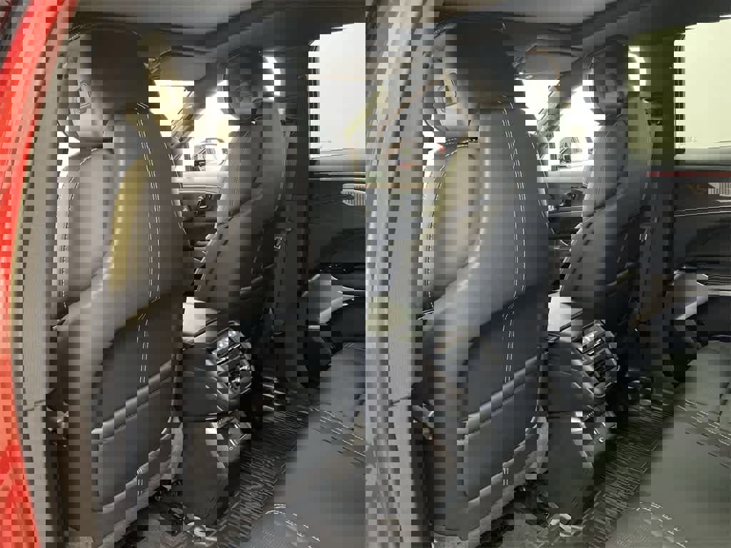 Used 2024 Cadillac Lyriq Luxury w/ LPO, Floor Liner Package image 16