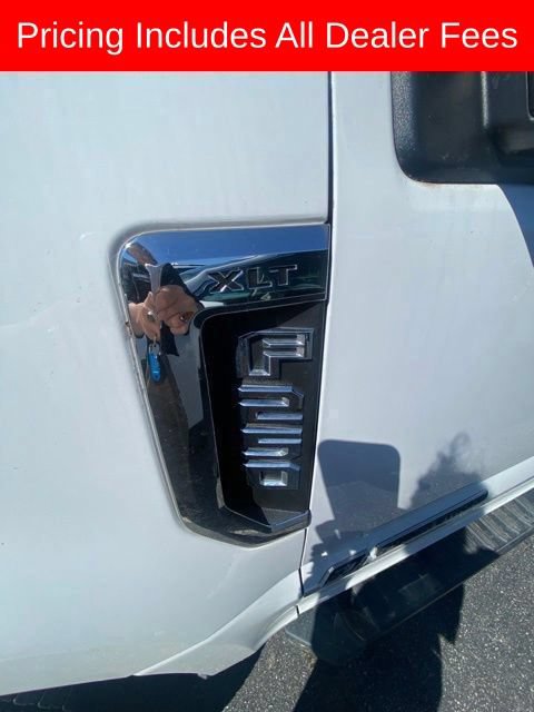 Used 2022 Ford F250 XLT w/ Black Appearance Package AWD/4WD image 4