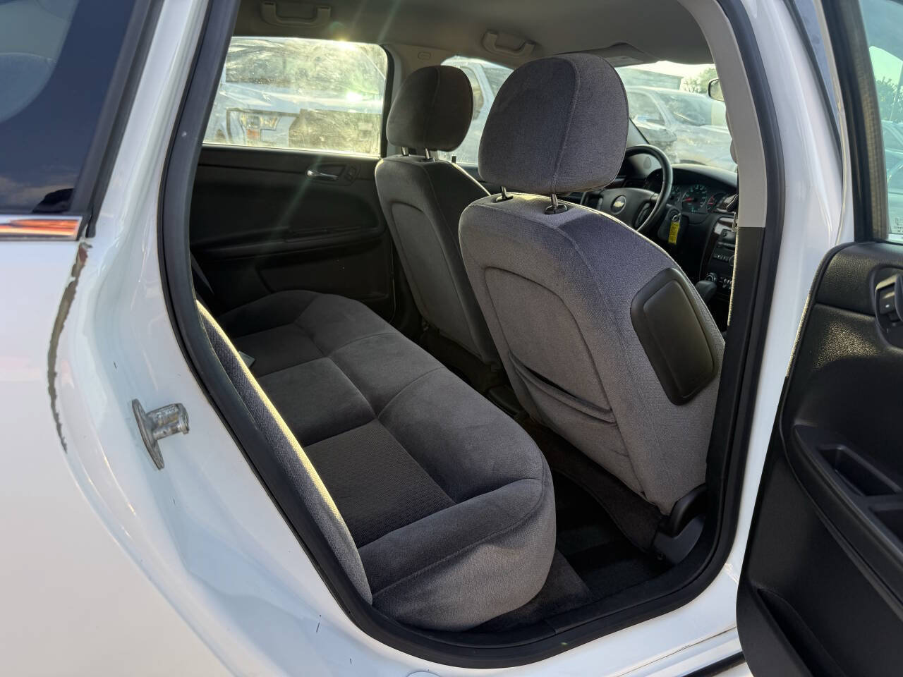 Used 2010 Chevrolet Impala LT FWD image 15