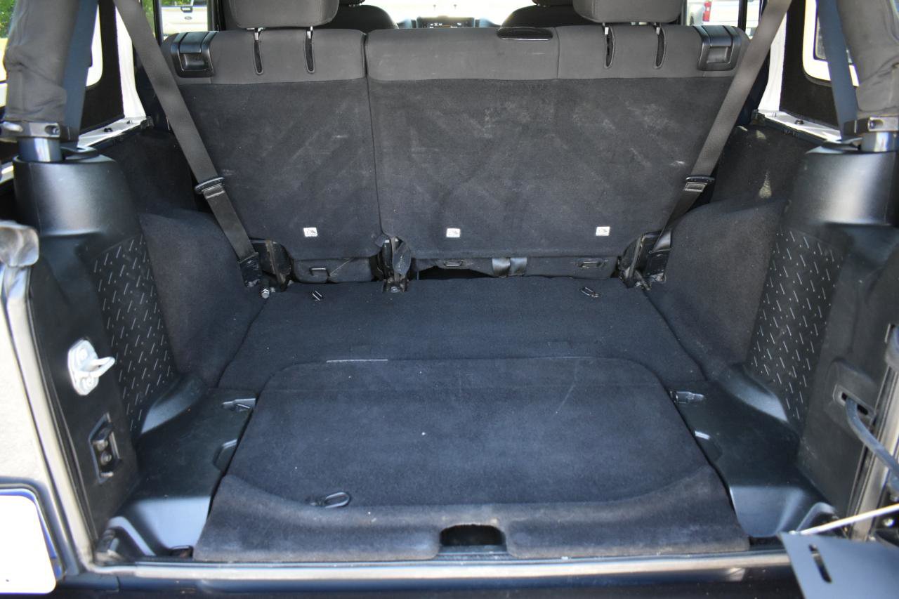 Used 2018 Jeep Wrangler Unlimited Sport S AWD/4WD image 45