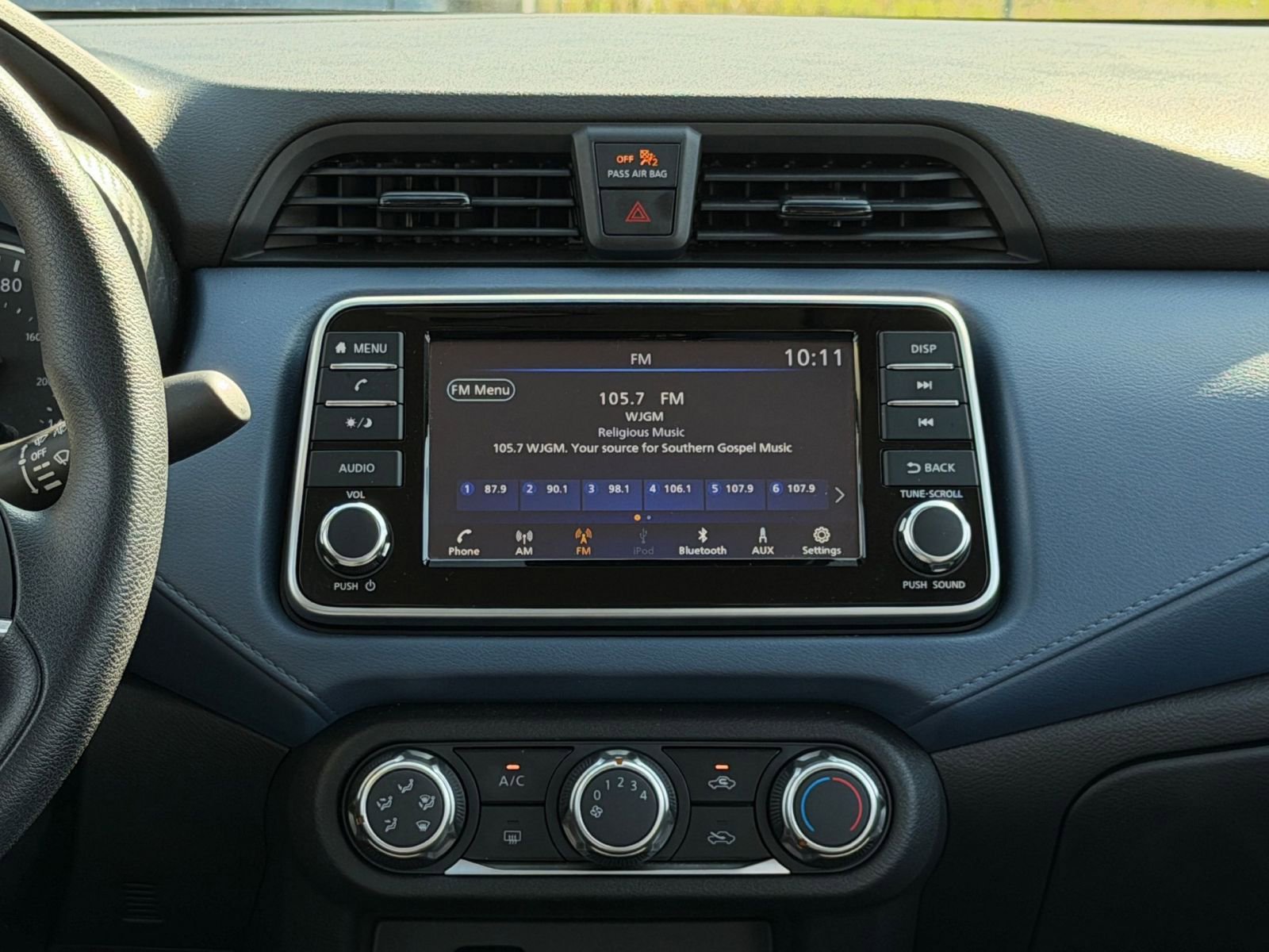 Used 2025 Nissan Versa SV FWD image 20