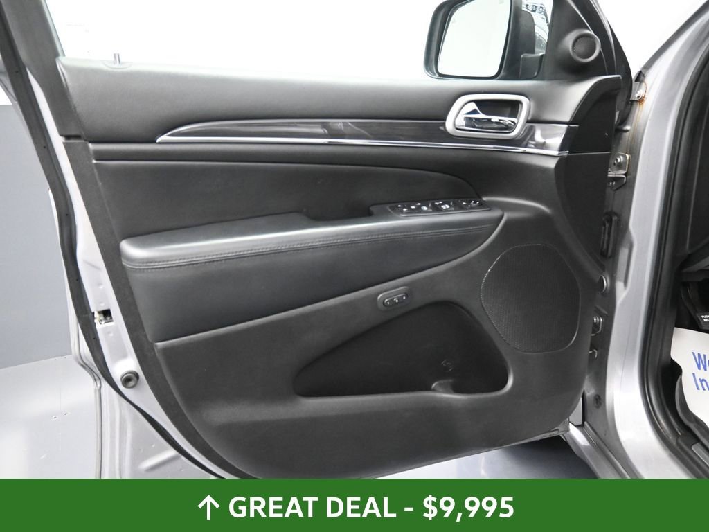 Used 2018 Jeep Grand Cherokee Overland image 26